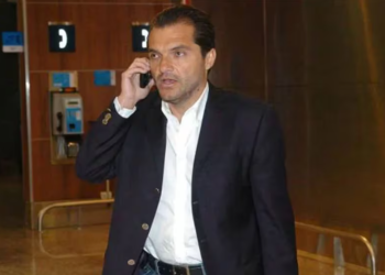 Detienen a Carlos Ahumada en Panamá por presunto fraude en México.