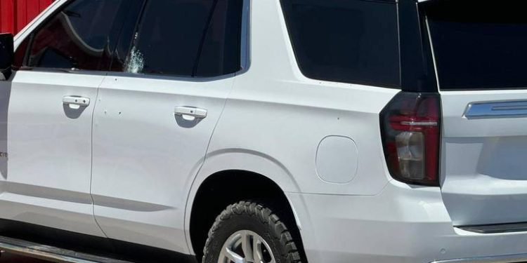 Asesinan a director de Seguridad Pública de SLRC y a su escolta.