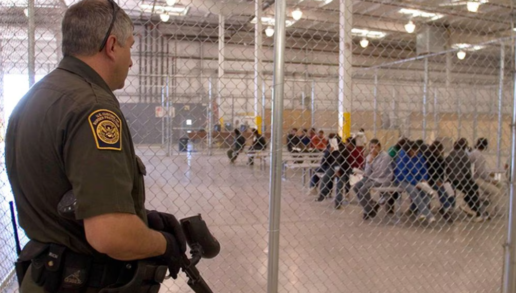 Funcionarios en Mississippi rechazan propuesta para albergar a menores migrantes.