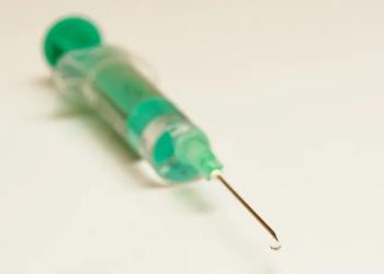 Cofepris alerta por falsificación del medicamento Dolo-Neurobión Forte DCS. solución inyectable.