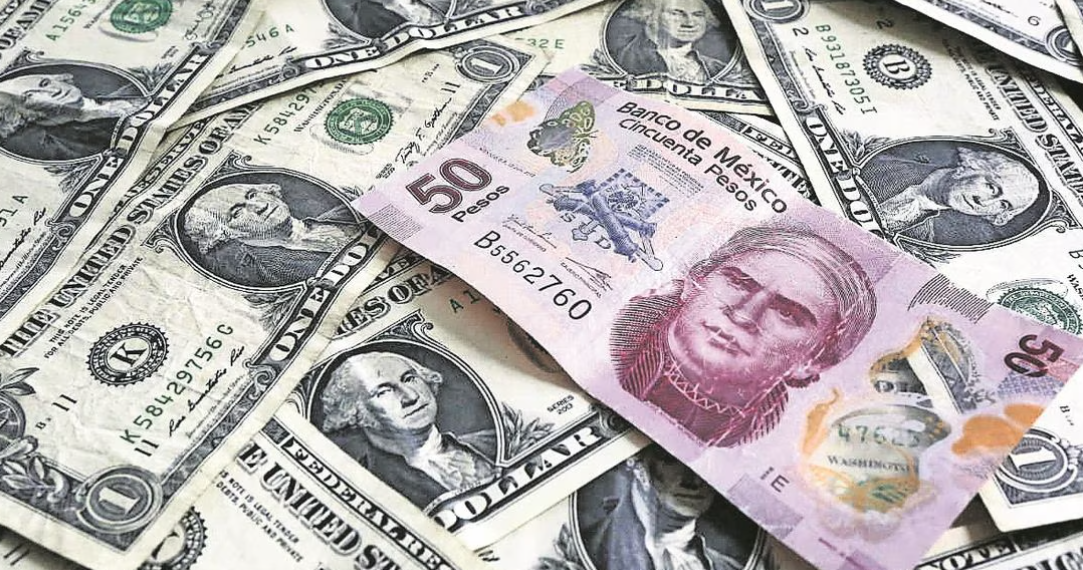 Superpeso extiende pérdida, cierra en 18.74 pesos al mayoreo.