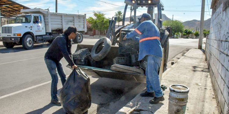 Lleva Ayuntamiento de Hermosillo jornada de descacharre a Villa de Seris y Pedregal de la Villa.