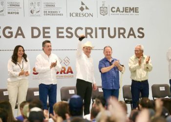 Responde Gobernador Durazo rezago de décadas en certeza jurídica a vecinos de Ampliación El Rodeo en Cajeme .