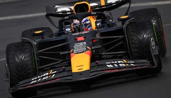 Max Verstappen triunfa en Canadá y ‘Checo’ Pérez abandonó.