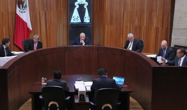 Tribunal Electoral resuelve que AMLO cometió violencia política de género contra Xóchitl Gálvez.