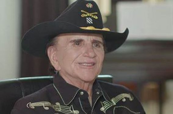 Muere Johnny Canales a los 77 años.