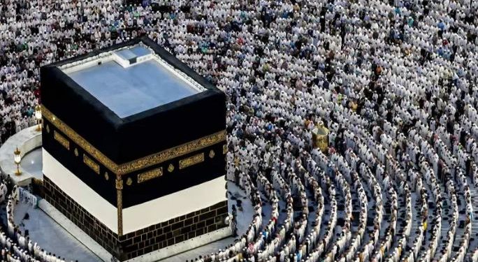 Suman 600 egipcios muertos por calor extremo durante la peregrinación a La Meca.