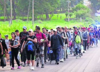 Someterán a referéndum en Arizona ley que criminaliza a migrantes.