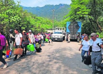 Entre cobros de piso, violencia y terror: así viven miles de desplazados de Tila, Chiapas; se niegan a regresar a su comunidad.