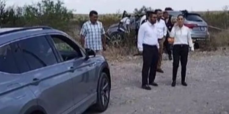 Equipo de Sheinbaum sufre accidente de auto en carretera de Coahuila; hay un muerto.
