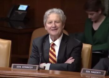 “Si tomas a los principales cárteles mexicanos de la droga, los pones de cabeza y los sacudes, López Obrador caería de sus bolsillos”: John Kennedy.