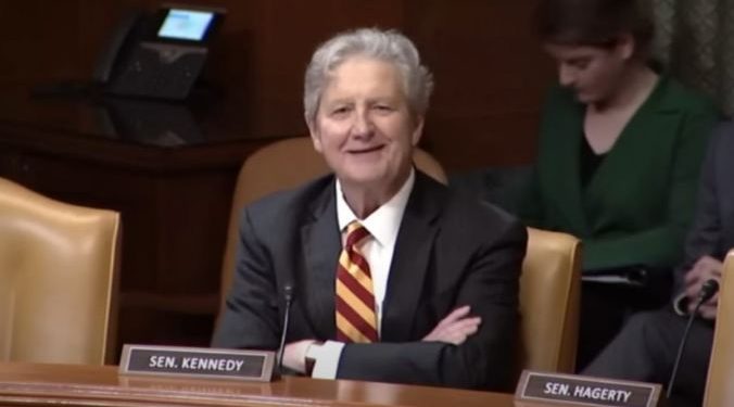 “Si tomas a los principales cárteles mexicanos de la droga, los pones de cabeza y los sacudes, López Obrador caería de sus bolsillos”: John Kennedy.