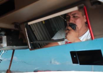 Traileros denuncian extorsiones por policías municipales en Santa Ana.