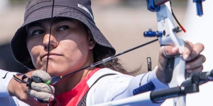 La arquera sonorense Alejandra Valencia lista para debutar en Paris 2024.