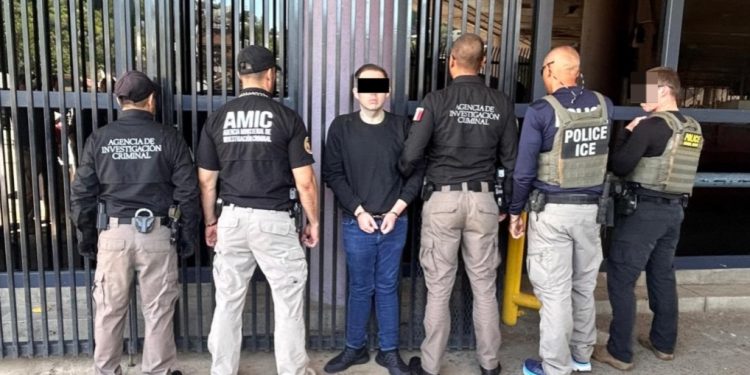 Aseguran a presunto traficante de personas en Nogales.