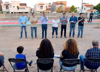 Entrega Toño Astiazarán obra ganadora del Presupuesto CRECES en Montecarlo.