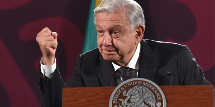 “Mentirosos, corruptos, no tienen pruebas”: AMLO explota contra resoluciones del Tribunal Electoral.