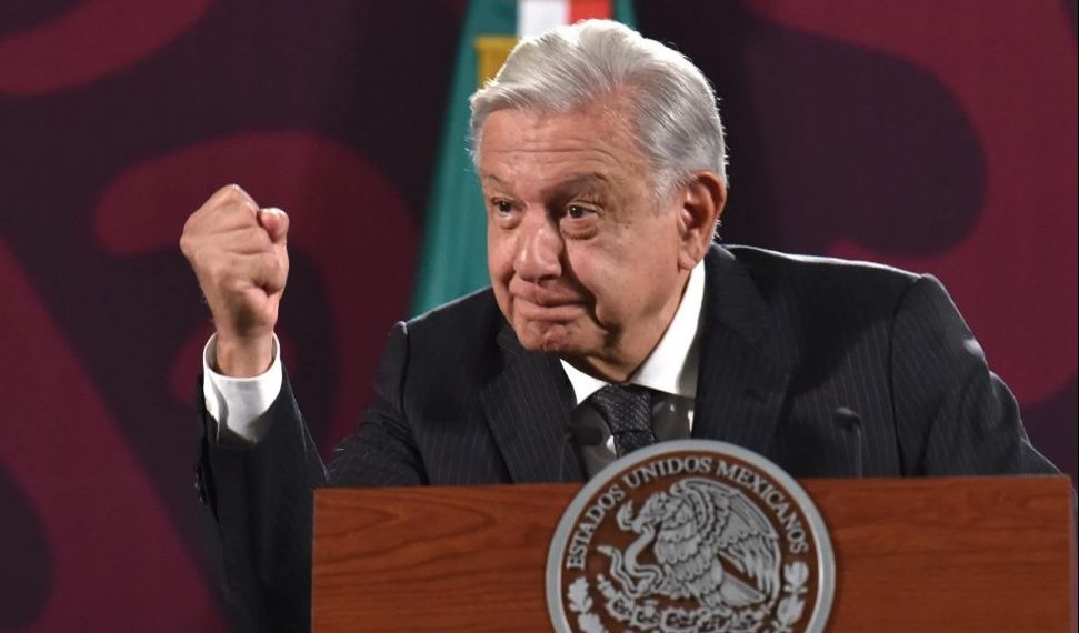 “Mentirosos, corruptos, no tienen pruebas”: AMLO explota contra resoluciones del Tribunal Electoral.