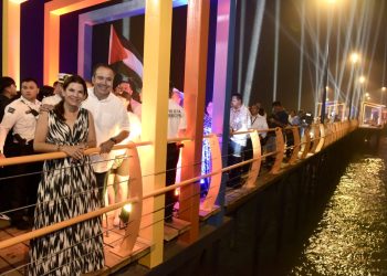 Entrega Toño Astiazarán nuevo muelle de Bahía de Kino.