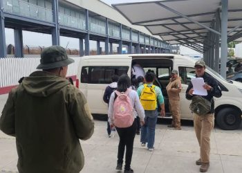 Por abusos a niños migrantes, EU demanda a proveedor de refugios.