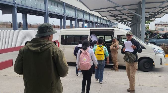 Por abusos a niños migrantes, EU demanda a proveedor de refugios.