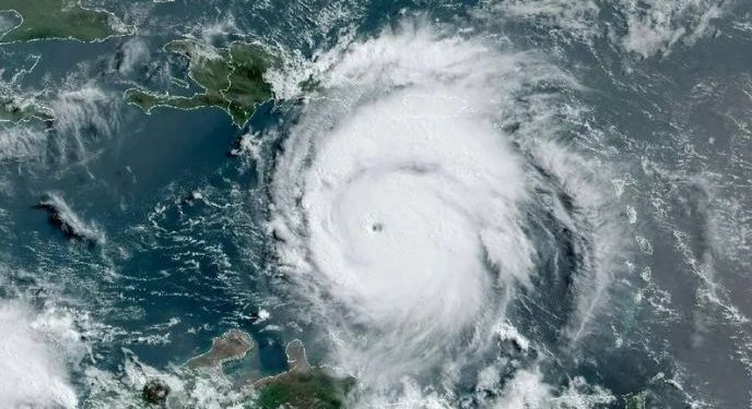 Huracán “Beryl” deja inundaciones y muertos en el Caribe; avanza hacia Jamaica.