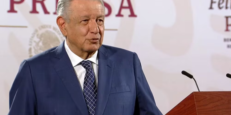 AMLO incurrió en uso indebido de programas sociales y coacción al voto en campañas, señala Tribunal Electoral.