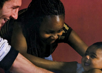 La fotografía de Messi con Lamine Yamal que le dio la vuelta al mundo y que no tiene precio.