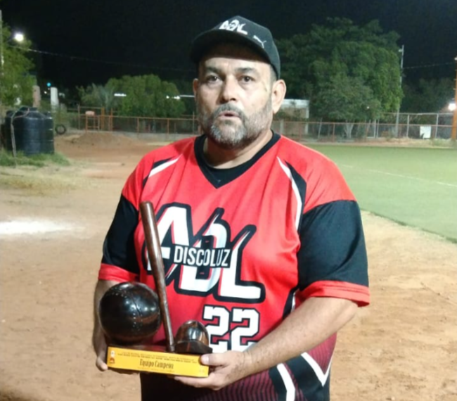 Aarón Urquijo ya tiene a su equipo Aarón Disco Luz- Interbarrial Norte en la Gran Final del Campeón de Campeones Hermosillo 2024.