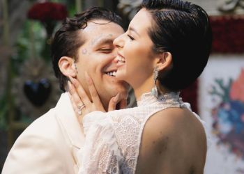 Christian Nodal publica primera foto con Ángela Aguilar como marido y mujer.