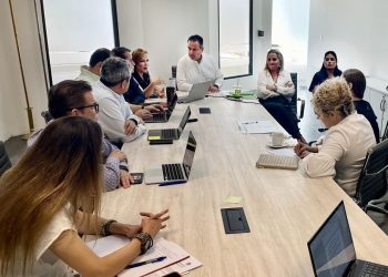 Encabeza Toño Astiazarán reunión de avances del proceso entrega- recepción de dependencias del gobierno municipal.