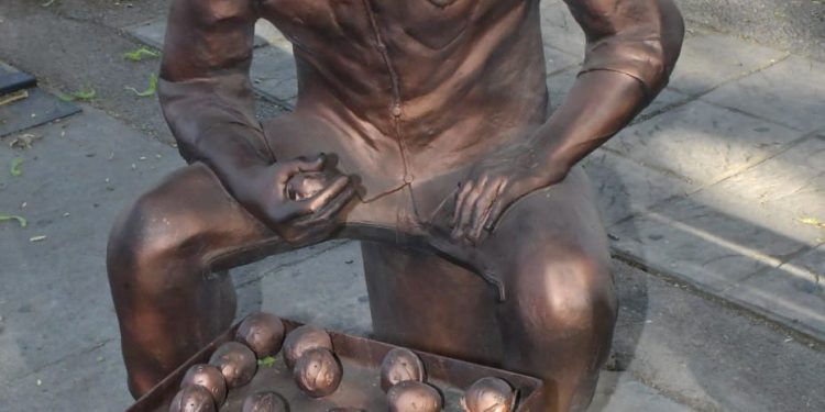 Impulsa IMCA trabajos de mantenimiento de esculturas de la Ruta Escultórica de la Identidad.