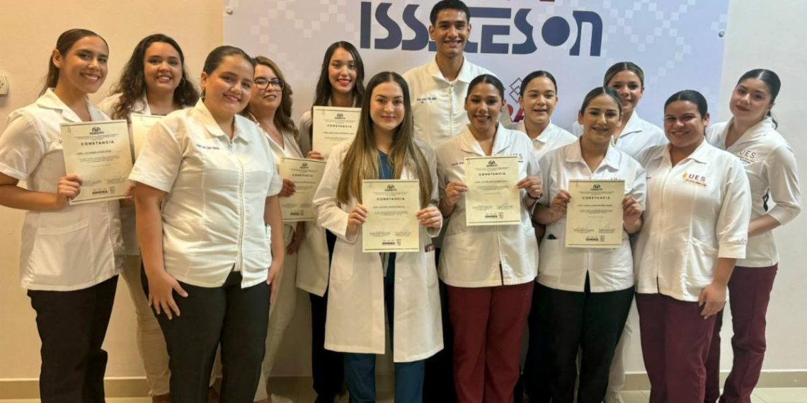 Terminan 51 estudiantes el servicio social en Isssteson.