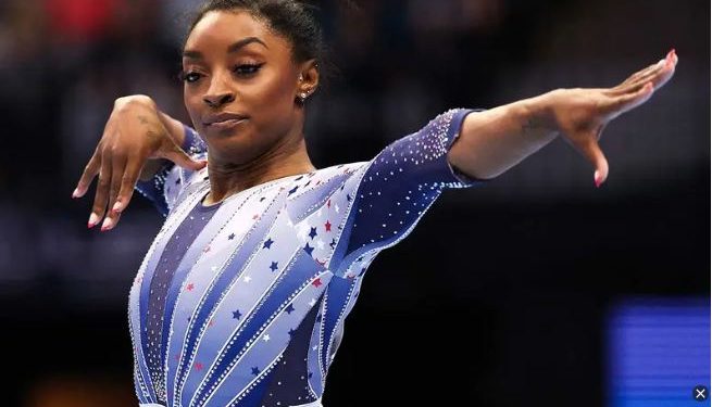 Simone Biles llega a París para reclamar su trono olímpico.