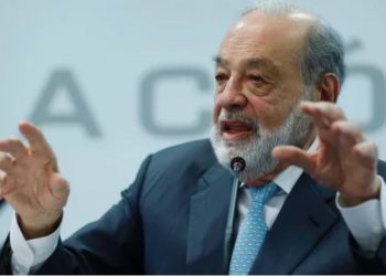Carlos Slim y Germán Larrea son los más ricos de Latinoamérica y acumulan más riqueza que 334 millones de personas.