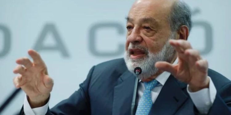Carlos Slim y Germán Larrea son los más ricos de Latinoamérica y acumulan más riqueza que 334 millones de personas.