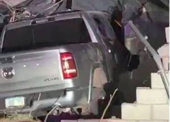 FGJE investiga choque de exboxeador sonorense que dejó sin vida a un hombre.