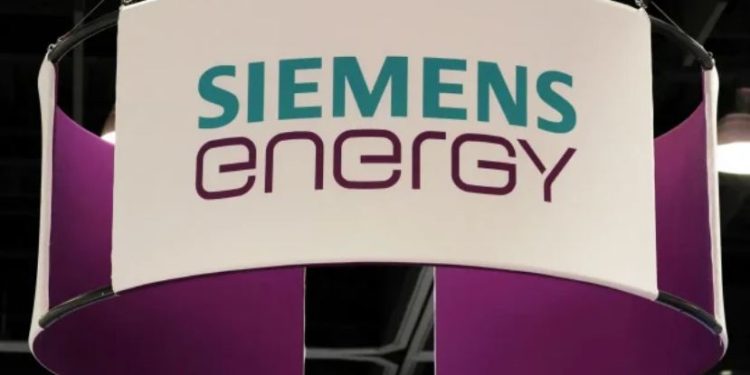 Siemens Energy planea contratar 10,000 nuevos empleados para su unidad de red eléctrica.