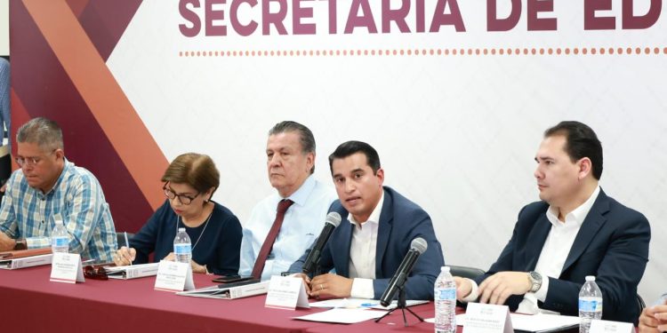 Asume Froylán Gámez Gamboa dirección general de los Servicios Educativos del Estado de Sonora