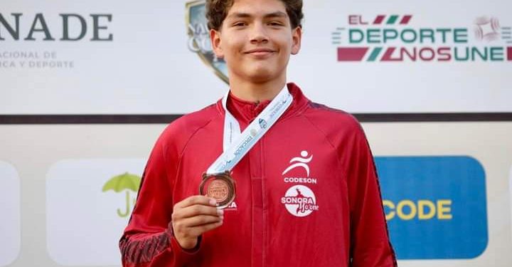 Alumno de Cobach Sonora gana bronce en Juegos Nacionales Conade 2024 en decatlón.