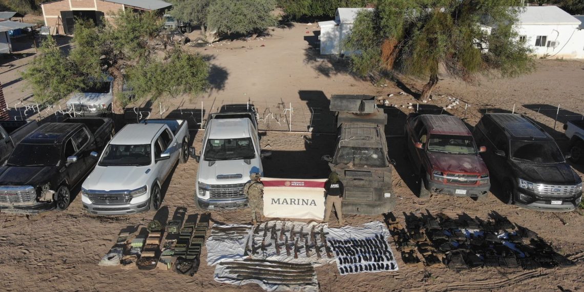 Aseguran autoridades de seguridad predio, vehículos y arsenal resultado de operativo especial.