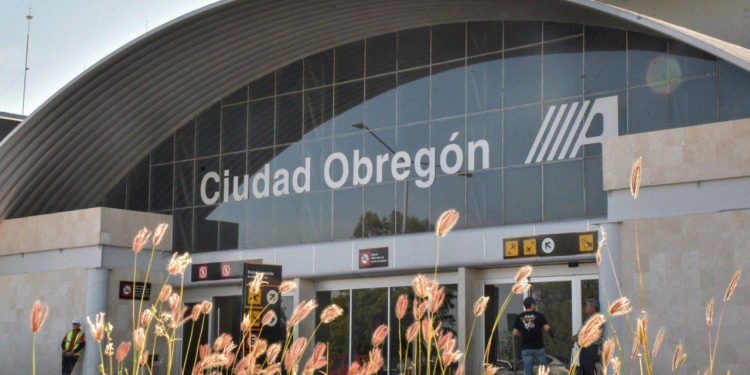 Impulsa Gobernador Durazo conectividad aérea y turística con modernización del aeropuerto de Ciudad Obregón.