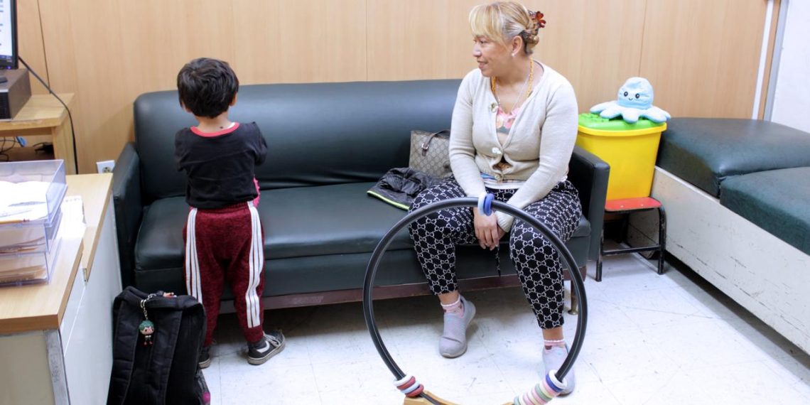 IMSS llama a la concienciación sobre el espectro autista y a la no estigmatización de quienes lo padecen.