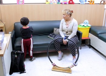IMSS llama a la concienciación sobre el espectro autista y a la no estigmatización de quienes lo padecen.