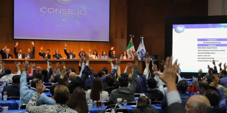 PAN busca relevo de Marko Cortés, lanzan convocatoria para renovación de dirigencia.