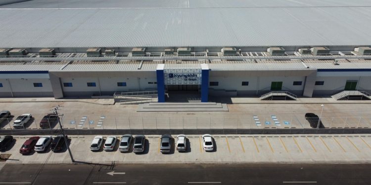 Concreta Gobernador Durazo llegada de más inversión extranjera con Plan Sonora.