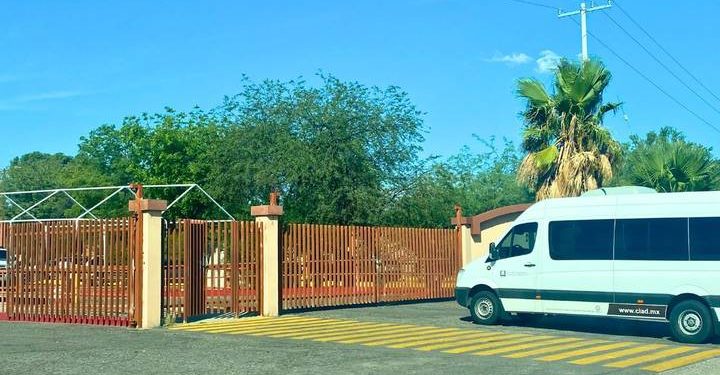 Evacúan a personal del CIAD por derrame de tóxicos en el campus.