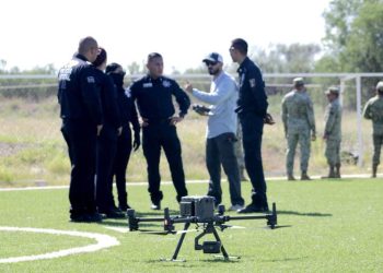 Fuerzas operativas de Sonora se capacitan en uso de drones como herramienta para la seguridad.
