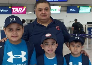 Club Olympica de gimnasia parten al nacional.