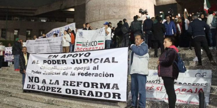 Canadá se une a críticas de EU contra reforma judicial; advierte preocupaciones de inversionistas en México.